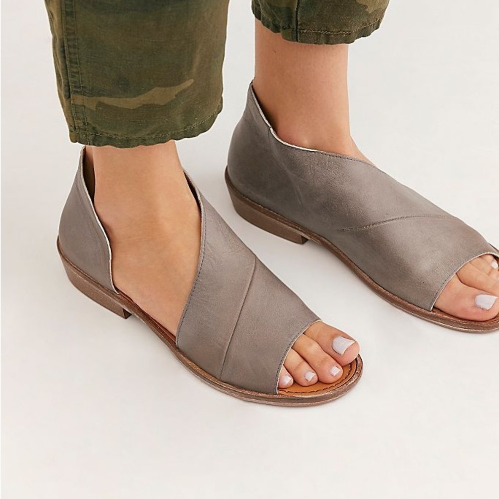 Free People | Gray Leather Cutout Sandals